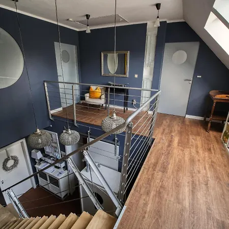 לינה וארוחת בוקר Three B's 3*