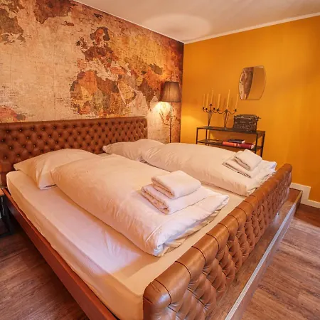 Three B's לינה וארוחת בוקר 3*