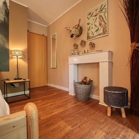 Three B's לינה וארוחת בוקר