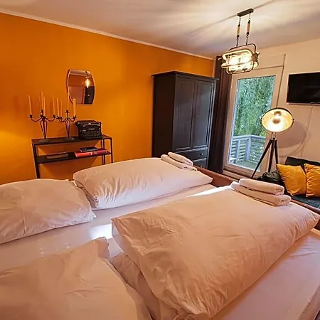 Three B's Bed and Breakfast 3*