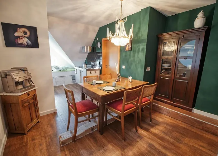 Alojamento de Acomodação e Pequeno-almoço Three B's 3*